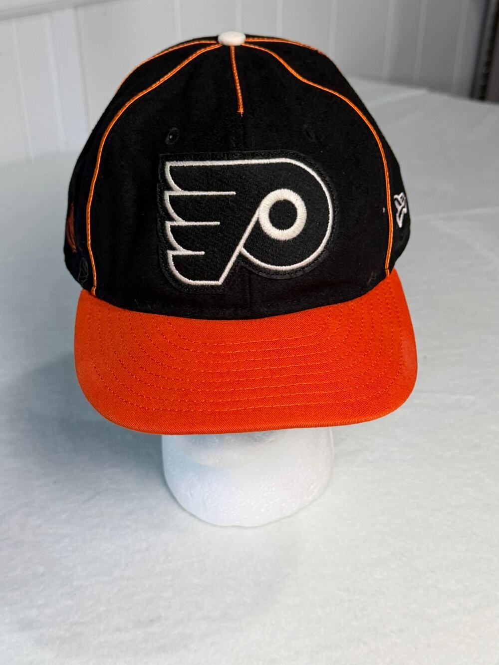 New Era 59Fifty Philadelphia Flyers Fitted Hat Size 7 3/4 Black Orange